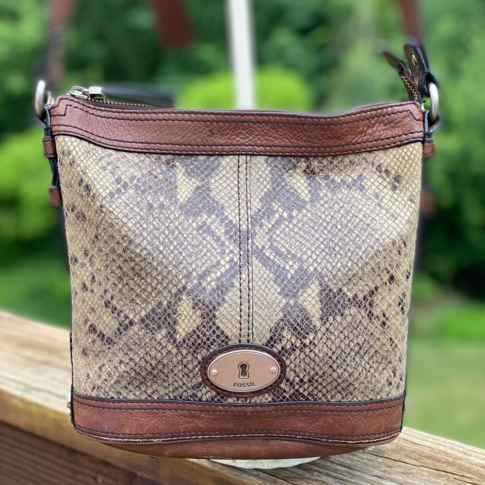 Practically new brown and tan Fossil purse!